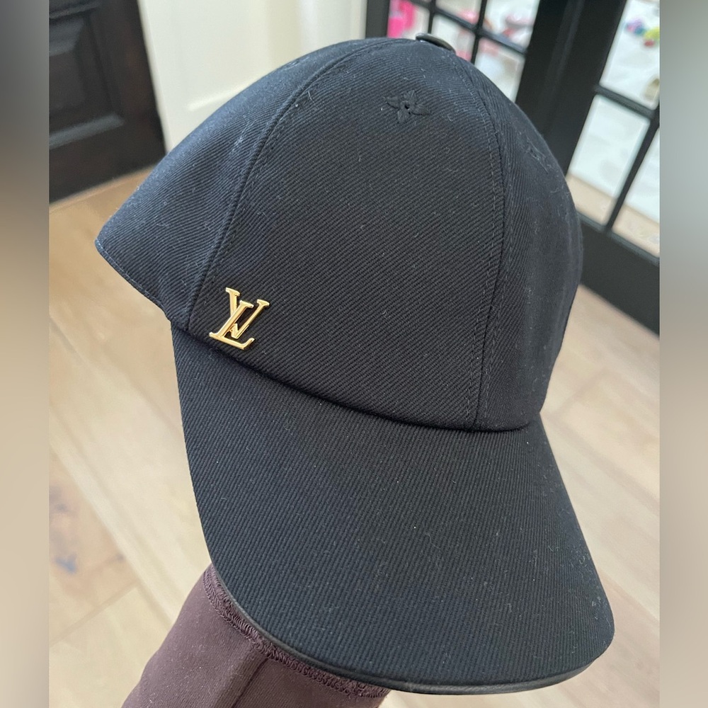 Louis Vuitton Black Cap